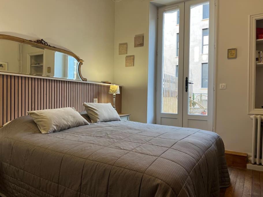 Coeur De Ville, Garage Prive Et Gratuit Avec Terrasse ! Appartement