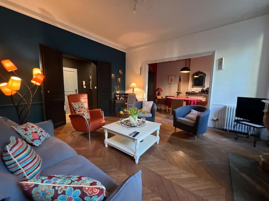 Coeur De Ville, Garage Prive Et Gratuit Avec Terrasse ! Appartement